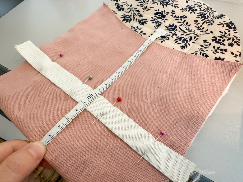 Attach elastic - Sew a cute pouch for your electronics